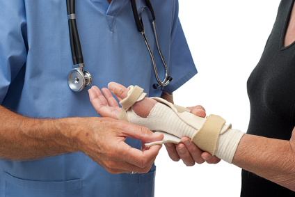 When To Choose Urgent Care vs. ER for Hand Injuries