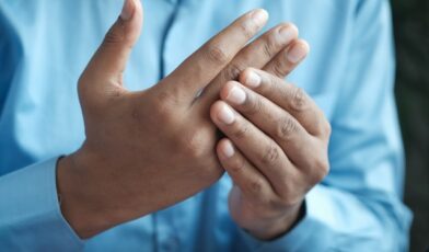 Tips for Helping Someone Manage Chronic Pain at Home